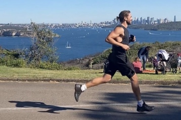 Lincoln Younes running 10K challenge for mental health