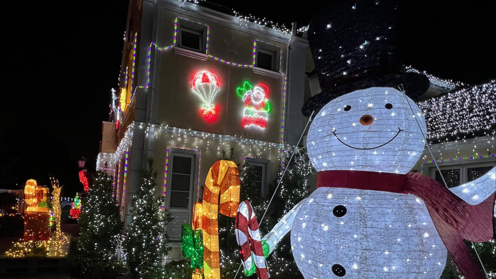 Sandpiper Drive TLC Christmas Lights