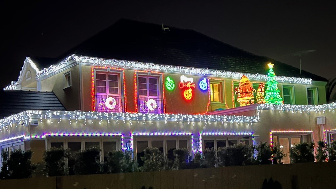 Sandpiper Drive TLC Christmas Lights